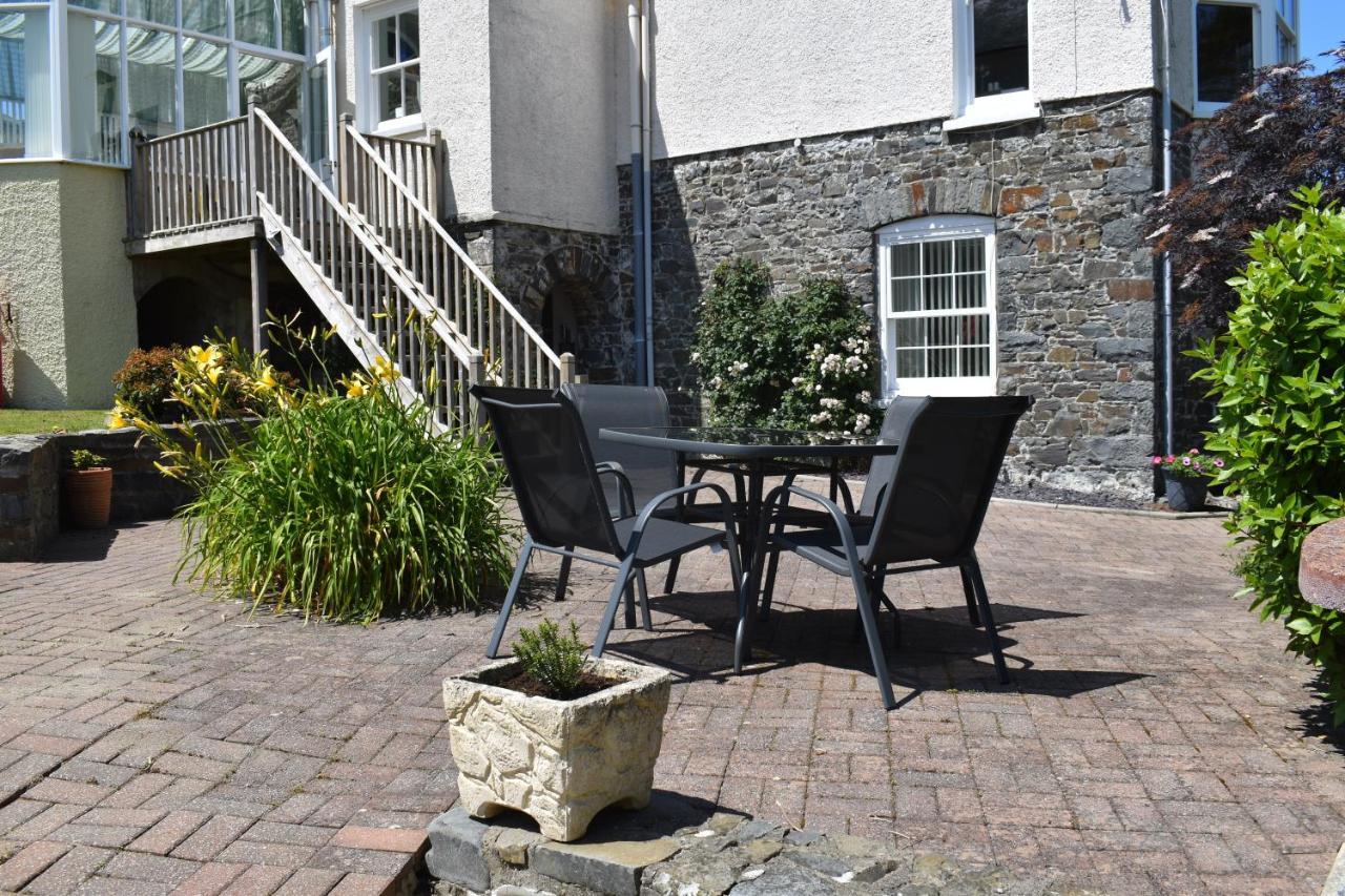 Llys Bach Apartment At Llys Aeron Aberaeron Exterior photo